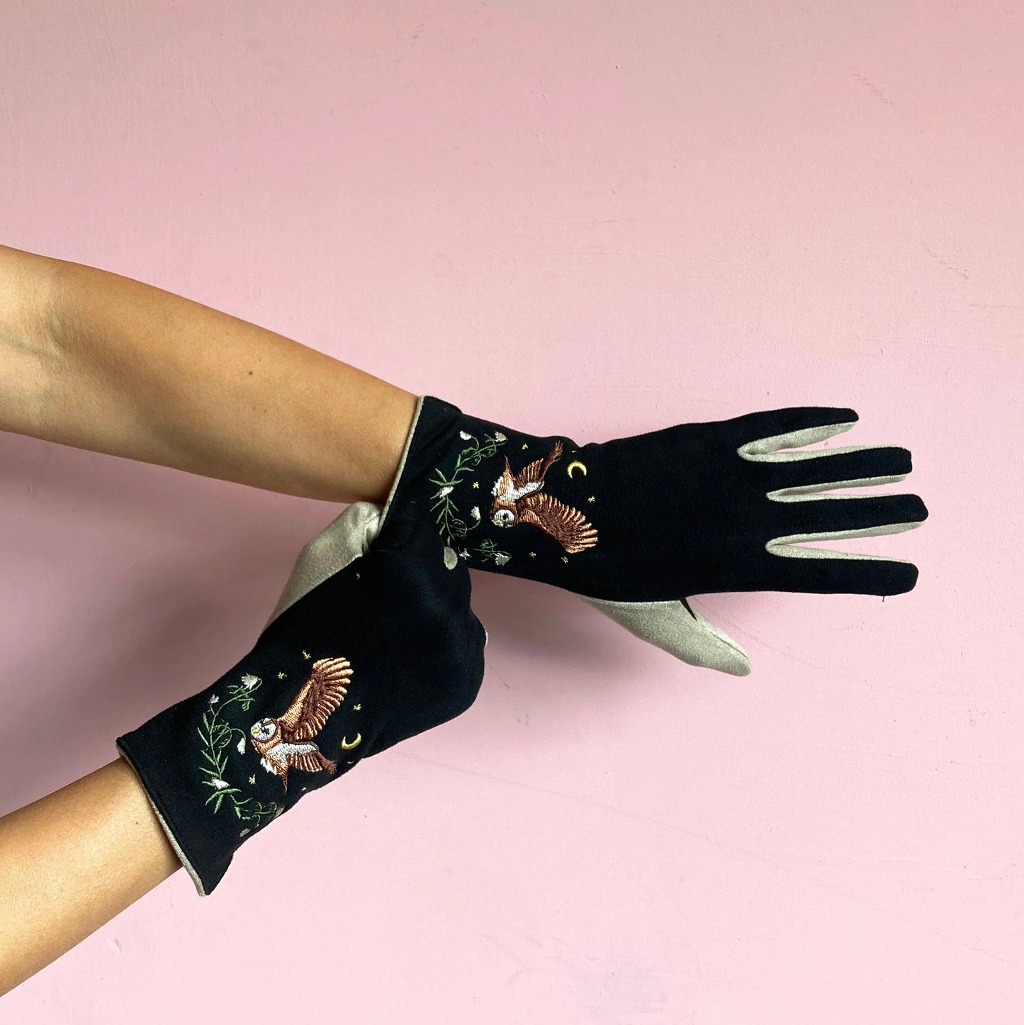 Secret Garden Owl Touchscreen Gloves