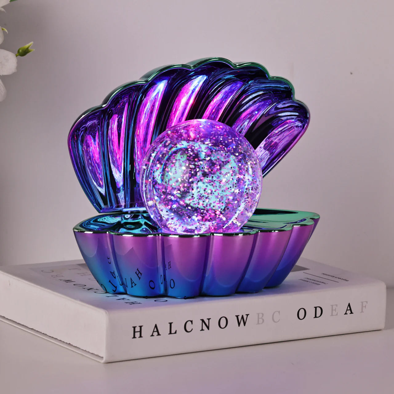 Colour Changing Mood Lamp Clam Shell - Opalescent