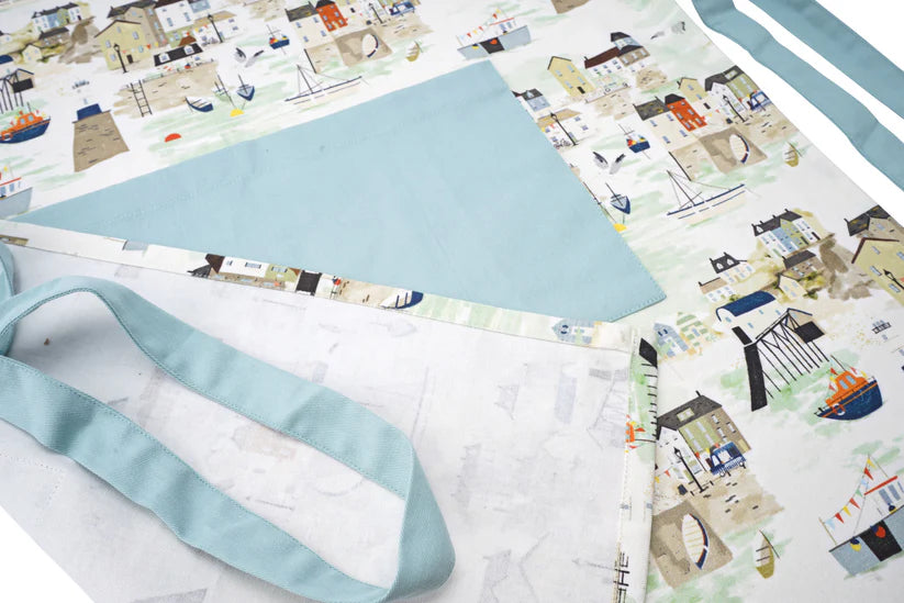 Seaside Harbour House Apron, with Gift Bag