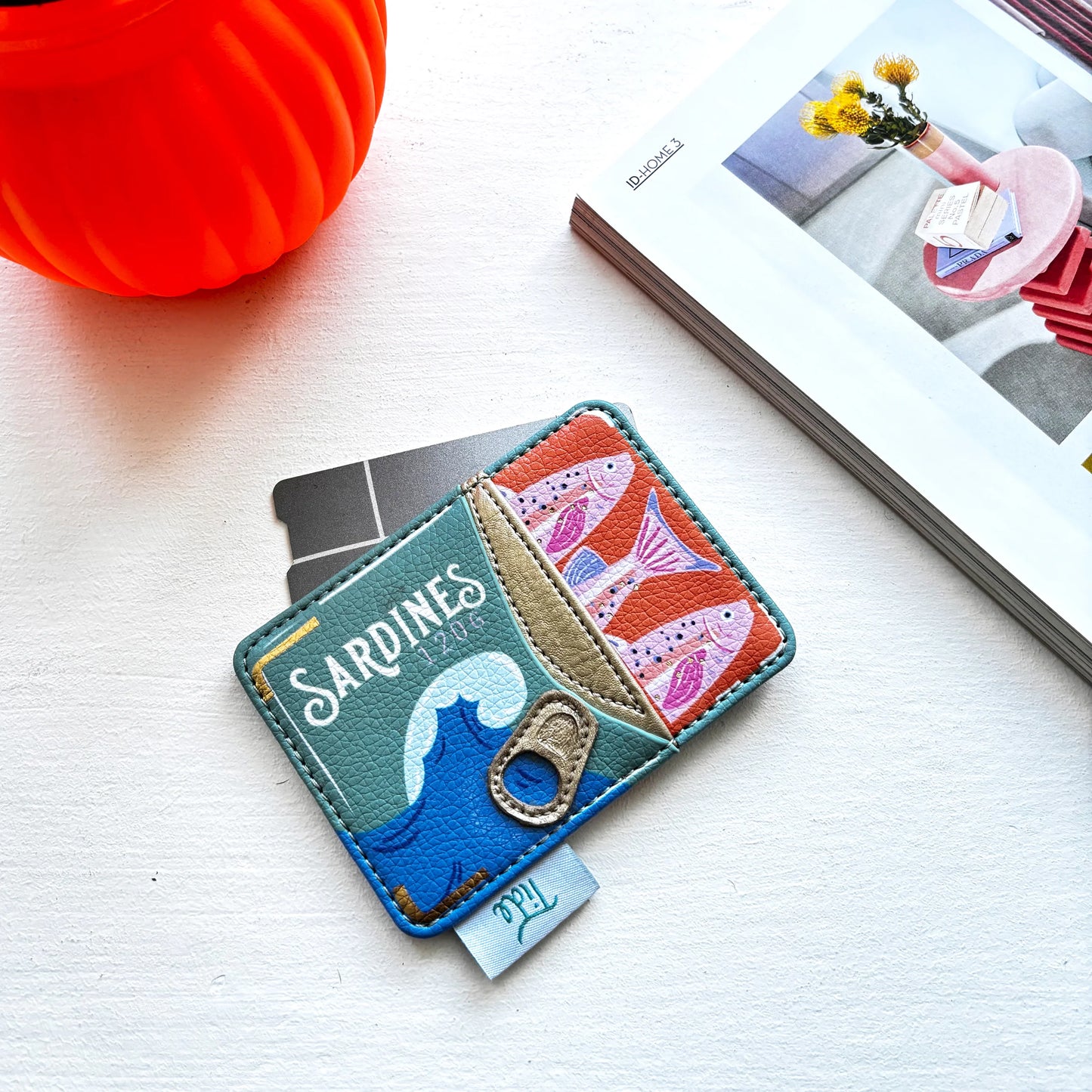 Tide Sardines Card Holder